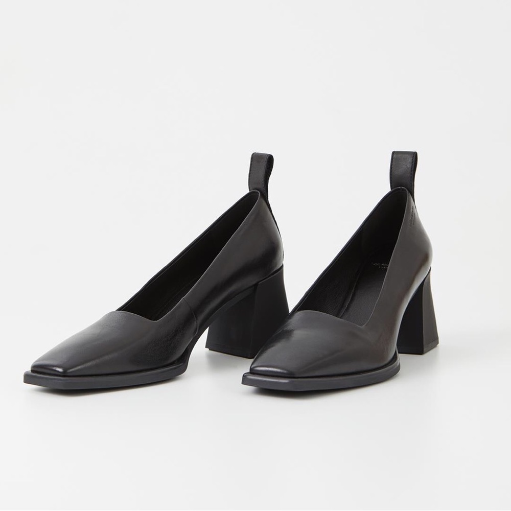 NEW Vagabond Hedda Pumps